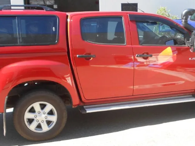 Colour-coded canopy fitted to an Isuzu D-Max in Adelaide