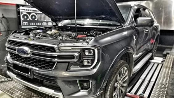 Ford V6 diesel with bonnet up on the dyno during tuning at Trusted Mechanical, Adelaide